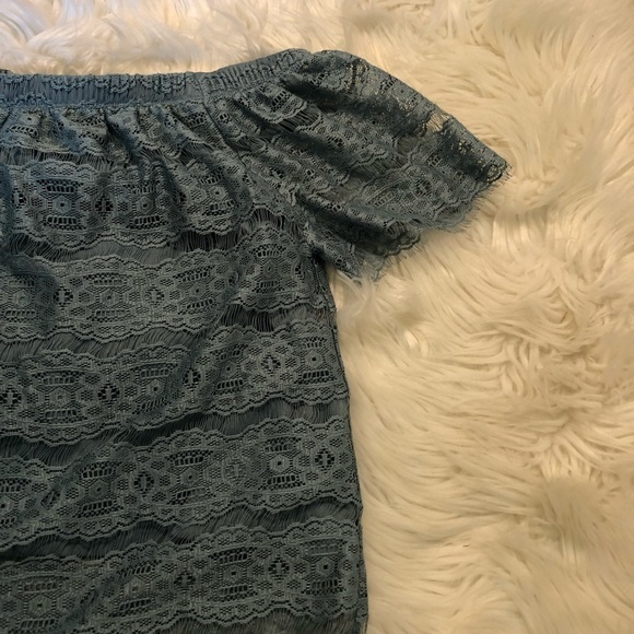 Lily White Women’s Size Small Off Shoulder Blouse - Picture 6 of 12